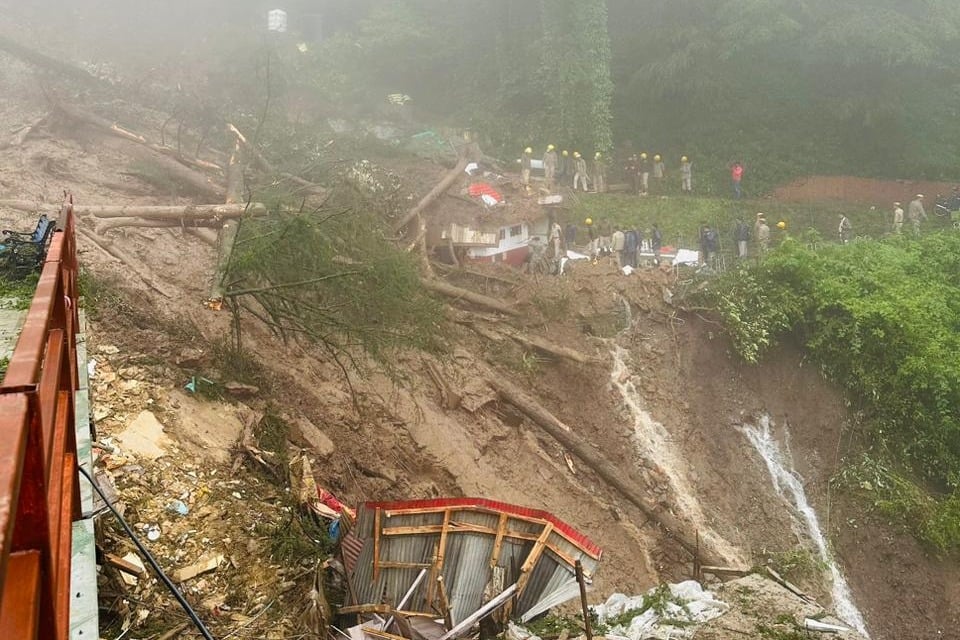 Nine killed as temple in Shimla collapses