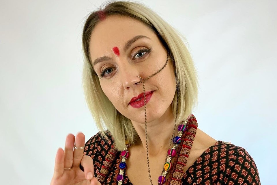 Ukrainian singer Uma Shanti booked in Pune for disrespecting Tricolour