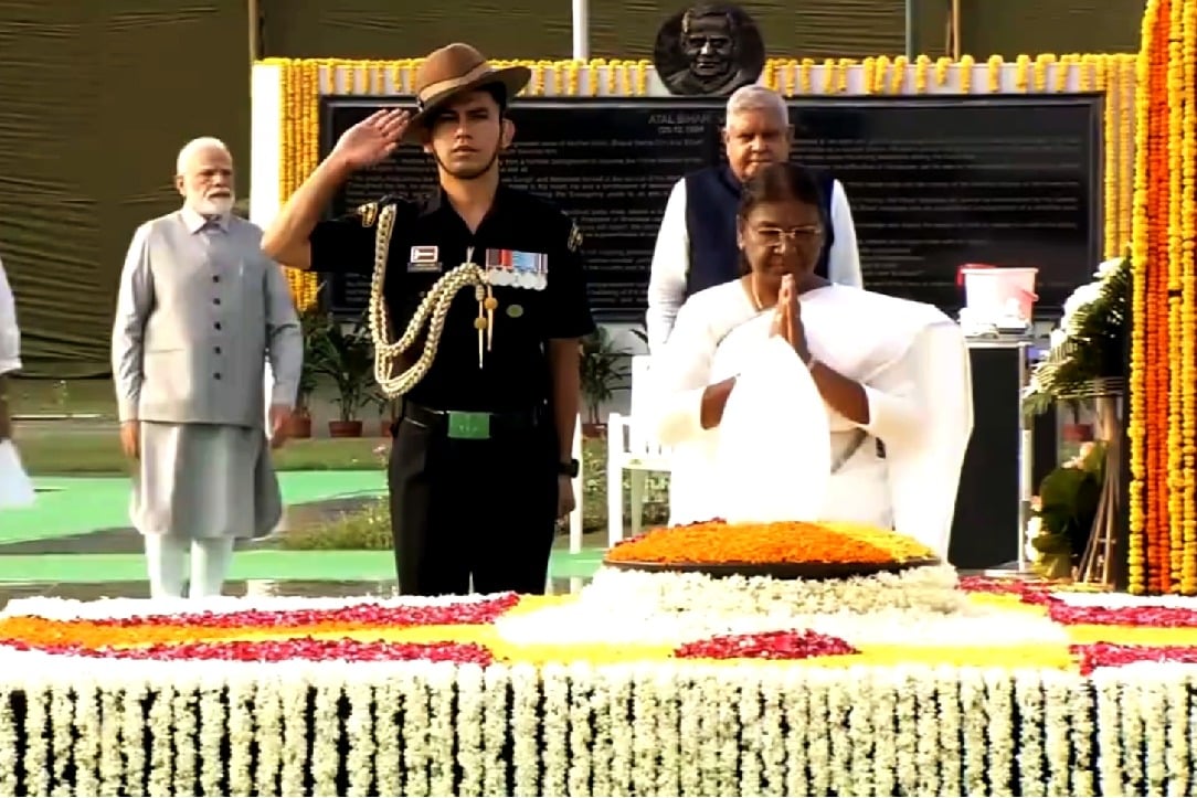 Prez, PM pay tributes to Atal Bihari Vajpayee on his death anniversary