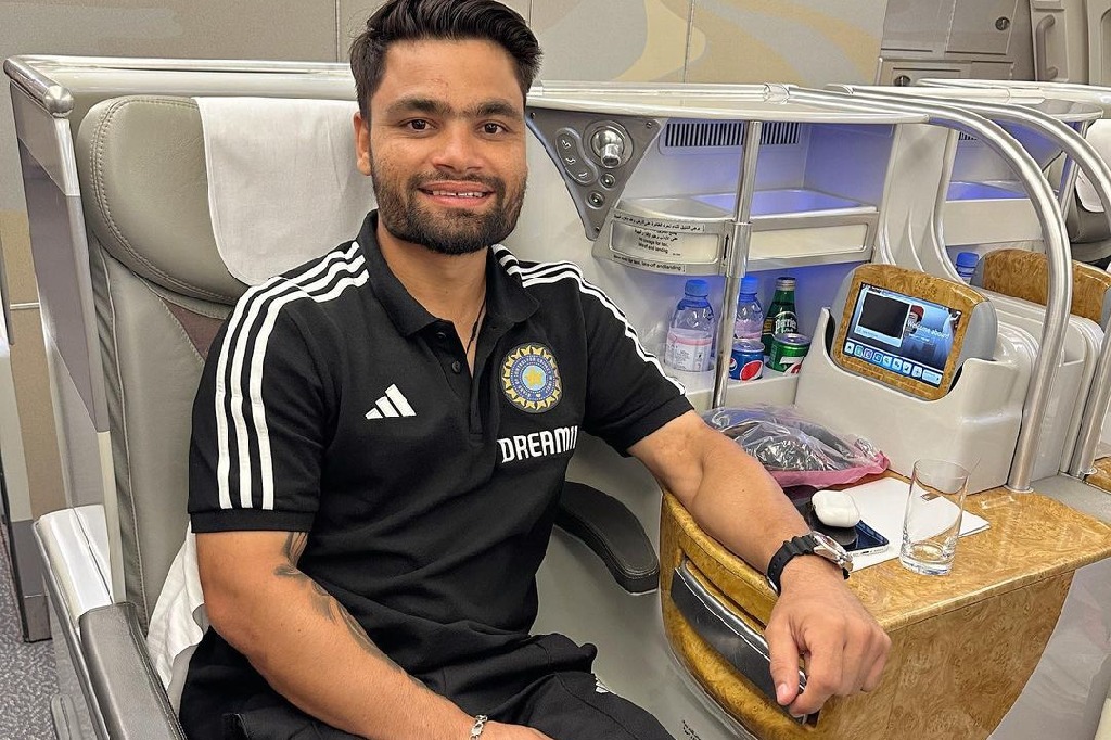 Rinku Singh Flies Business Class For 1st Time On Way To Ireland