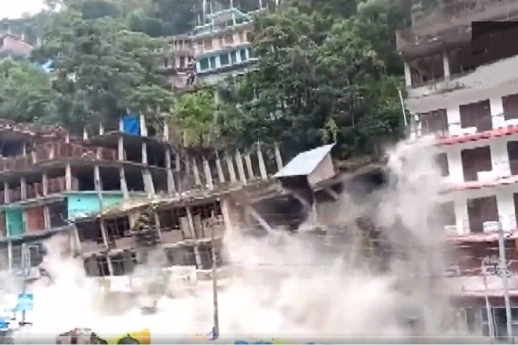 Several houses collapsed due to landslides in Anni town of Kullu district