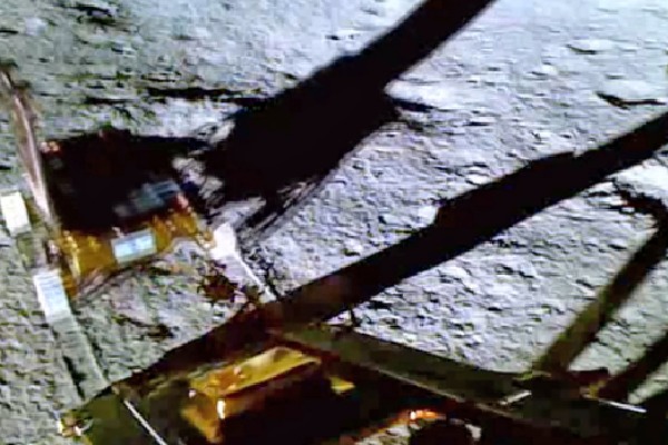 A Michael Jackson 'act' & ramp walk - India’s rover rocks on the moon