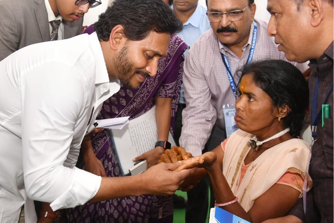 Botsa says CM Jagan helped a cancer patient very swiftly 