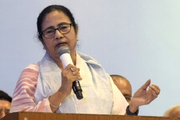 wont be surprised if lok sabha polls are conducted in december itself says mamata