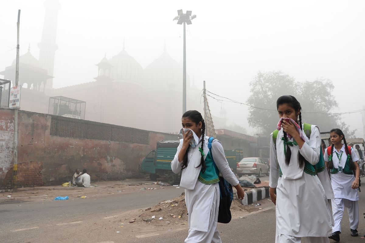 Indians lose 5 years life to air pollution says Chicago university study