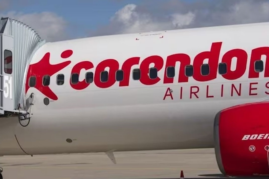  Corendon Airlines tests adult only section on plane