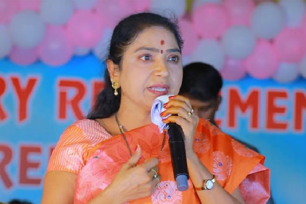 Rekha Naik says she will join Congress and take revenge on BRS