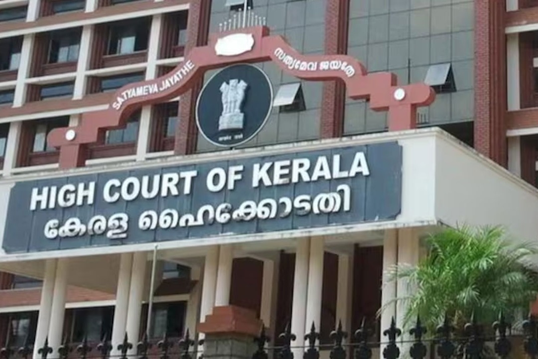 Lover decides to go with parents Man slits his wrist in Kerala high court 