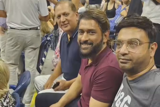 Dhoni attends US Open Tennis match in New York