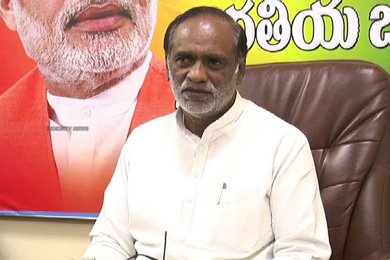 Lakshman asks KCR why he does not react on Udayanidhi comments