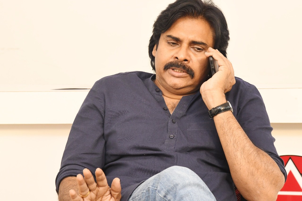 Pawan Kalyan phone call to Nara Lokesh