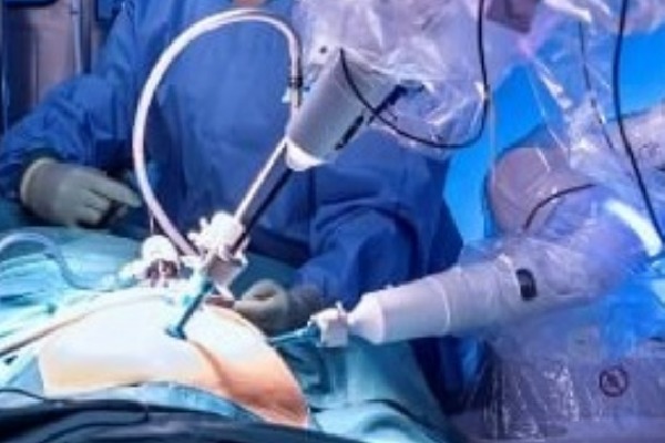 Study reports first steps toward robotic bladder transplantation in humans
