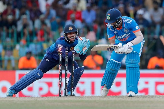 Team India set Sri Lanka 214 runs target