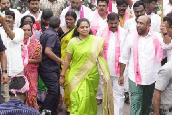 ED issues noteces to MLC Kavitha