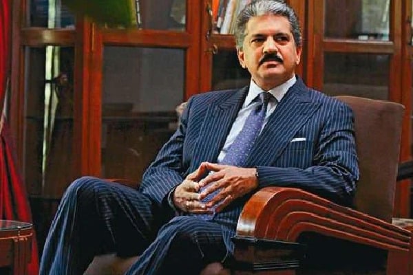 Anand Mahindra reacts to Siraj sensational bowling performance in Asia Cup final
