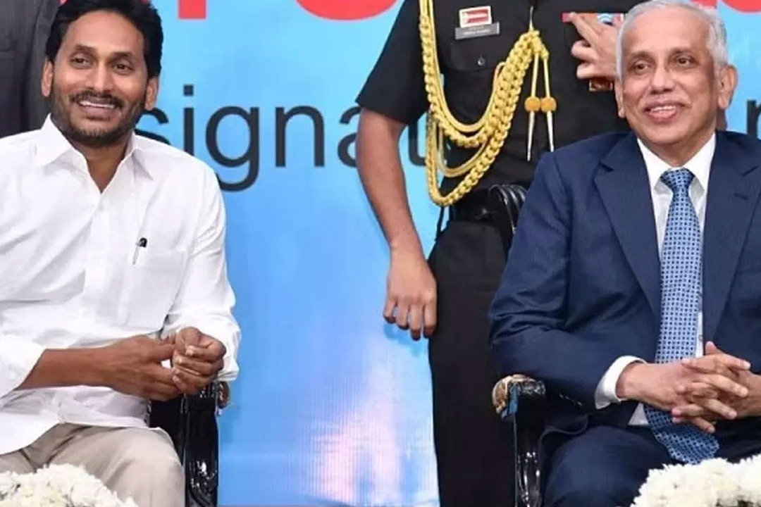 AP CM YS Jagan calls Doctors about governors health