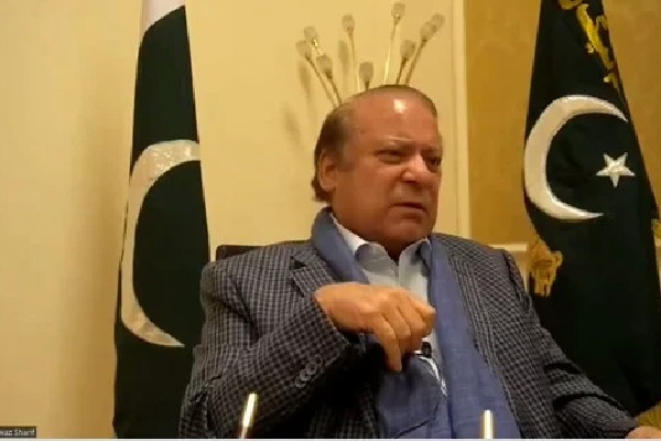 Nawaz Sharif praises India and criticize Pakistan