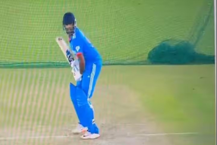 Ashwin rushes for late night batting practice after India beat Australia