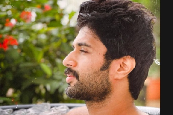 ‘Charming’ Vijay Deverakonda takes ice bath on Sunday, fans say ‘something is fishy’