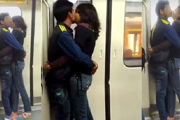 Video Of Couple Kissing In Delhi Metro Coach Goes Viral