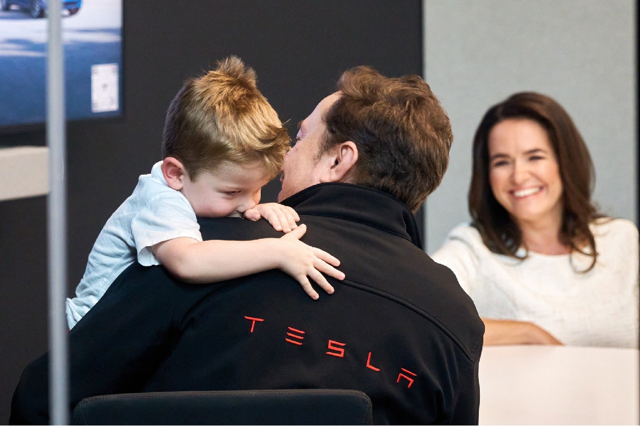 Tesla billionaire Musk meets Hungarian president at the new Texas gigafactory