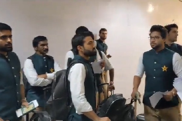 Pakistan cricket team arrives Hyderabad 