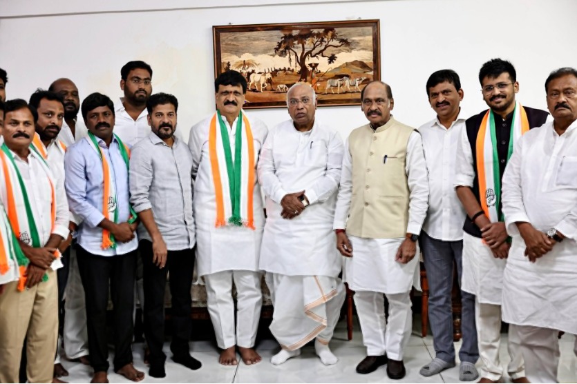 Mynampalli Hanmantha Rao joins Congress