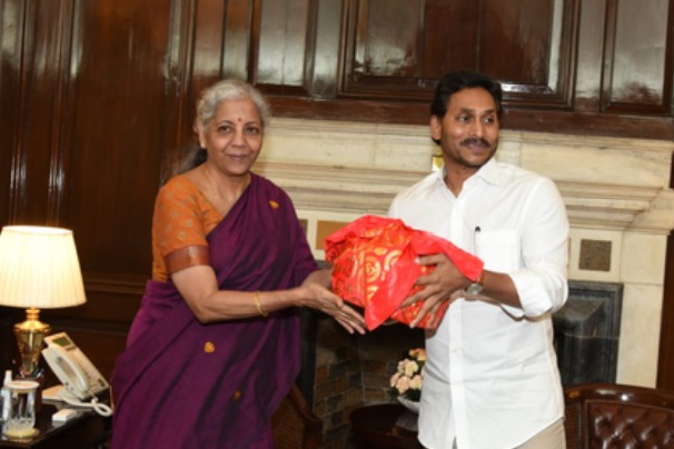 Andhra CM meets Sitharaman, seeks Polavaram funds