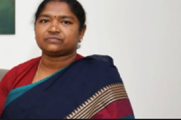 MLA Seethakka says police obstructed her at secretiate