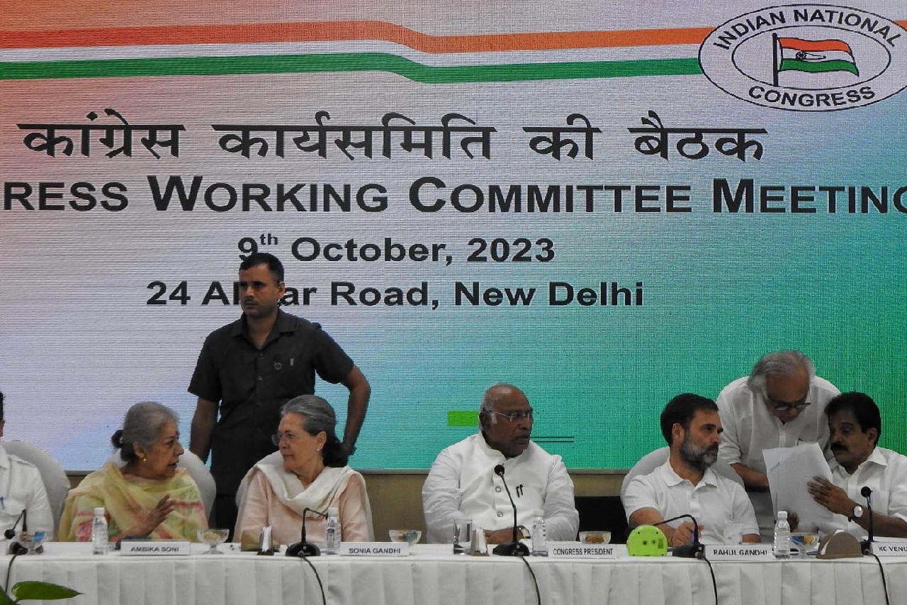Congress meets to discuss upcoming Assembly polls, OBC issue, caste-based census