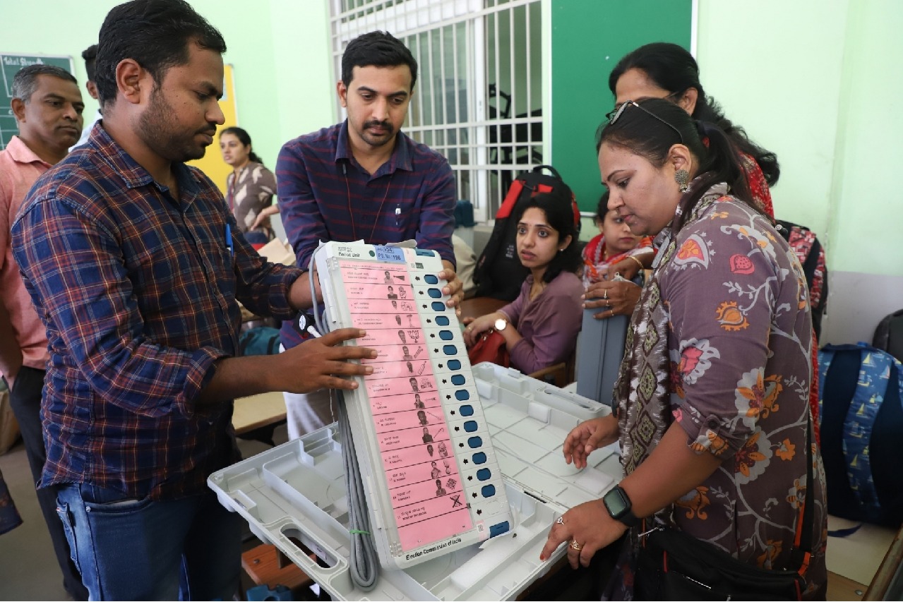 SC refuses to entertain plea challenging first-level checking of EVMs and VVPATs