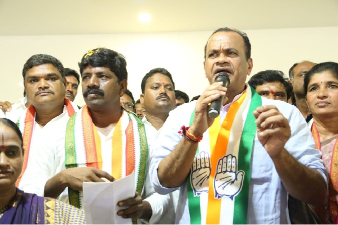 Ex-MLC quits BRS, two municipal chairpersons join Congress