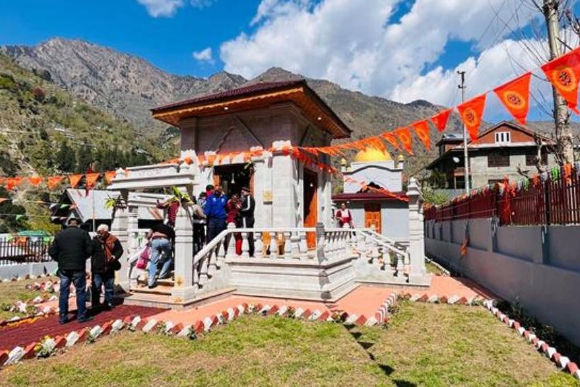 Navratri puja performed for first time since 1947 at Sharda temple in Kashmir