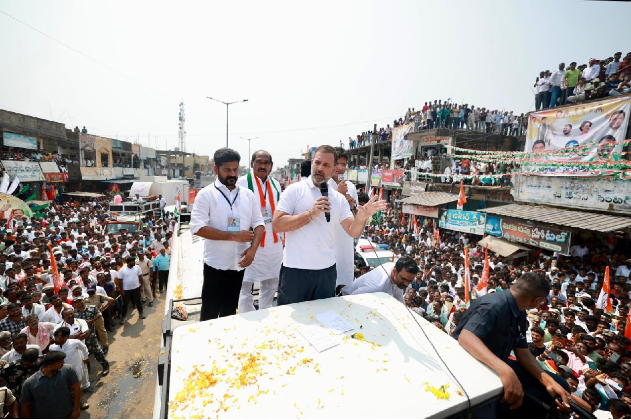 Rahul Gandhi promises caste census in Telangana