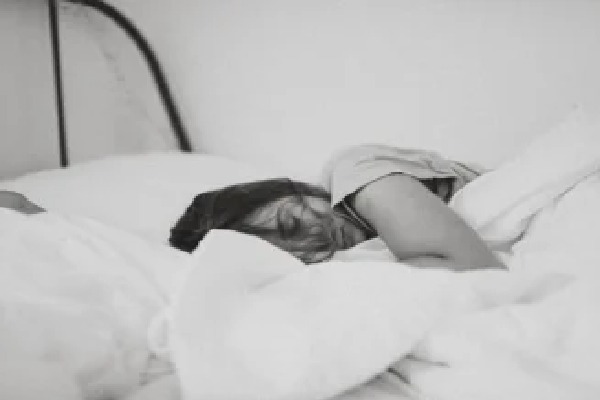 Sleeping less than 5 hrs a night raises depression risk