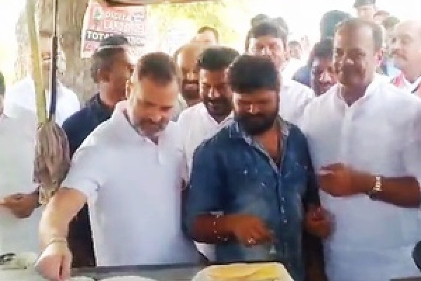 Rahul tries his hand at dosa-making in Telangana