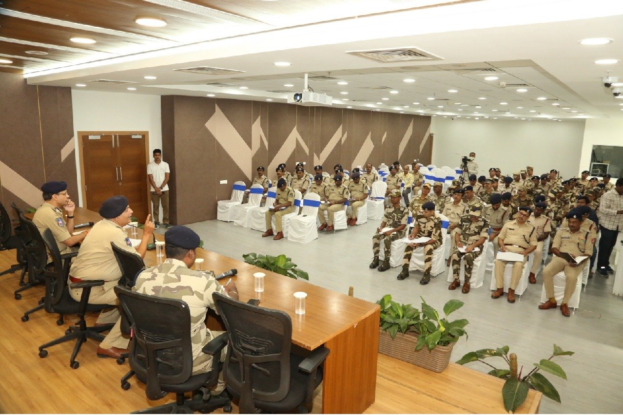 Central police forces briefed on critical polling stations in
 Hyderabad
