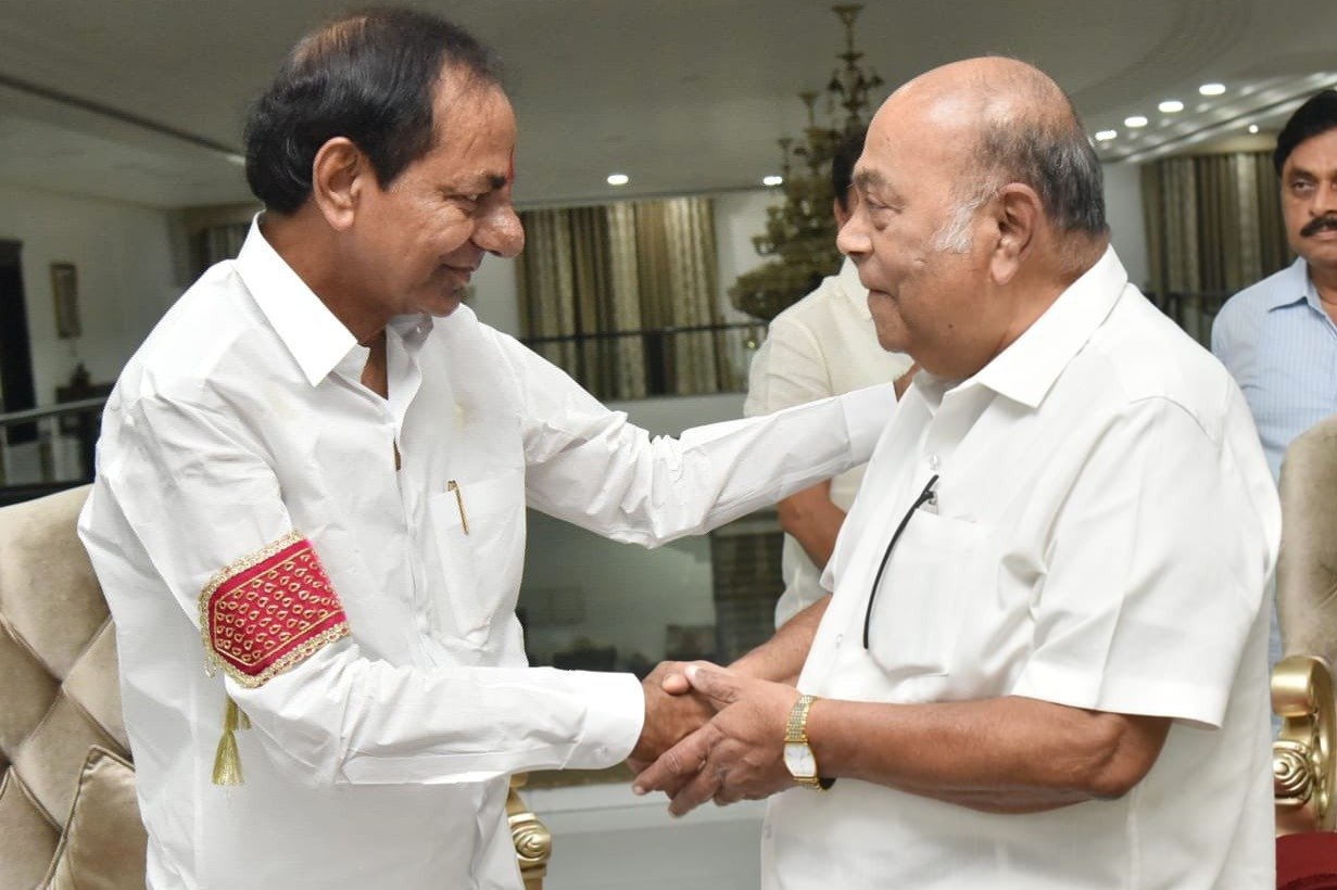 Nagam Janardhan Reddy met CM KCR at Pragathi Bhavan