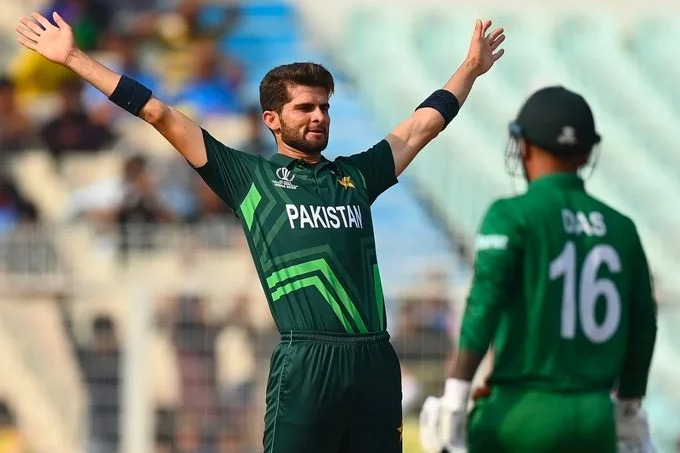 Pakistan pacers shaken Bangladesh batting lineup 