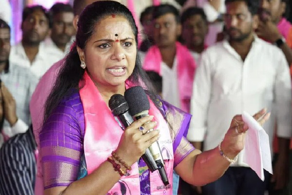 MLC Kavitha says no one can defeat kcr