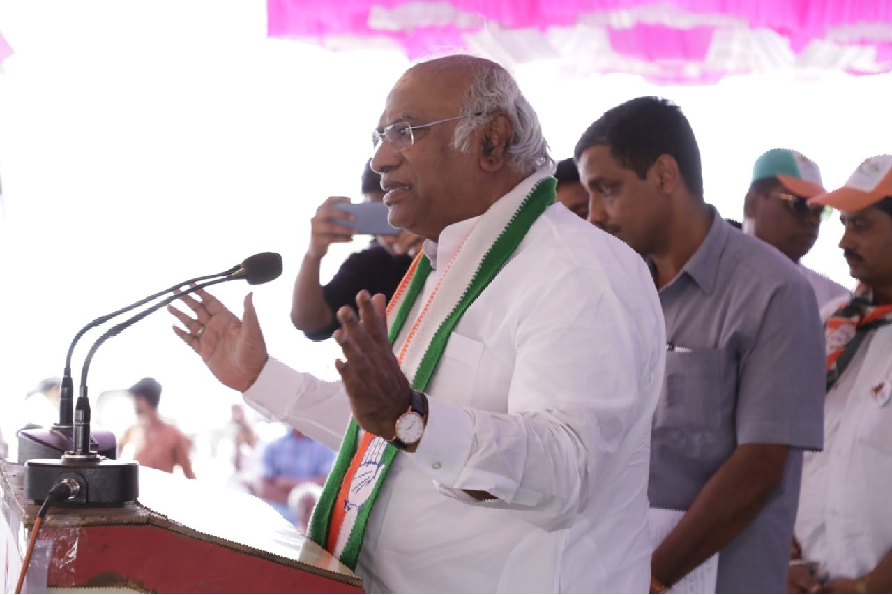 Projecting PM Candidate May Break INDIA Bloc Unity Says Mallikarjun Kharge