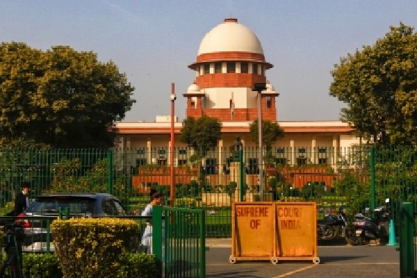 Seizure of journalists' devices serious matter: SC asks Centre to bring in guidelines