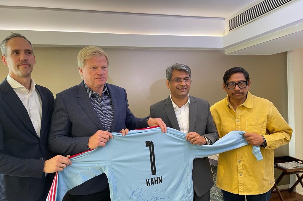 German football legend Oliver Kahn arrives in India on Tuesday