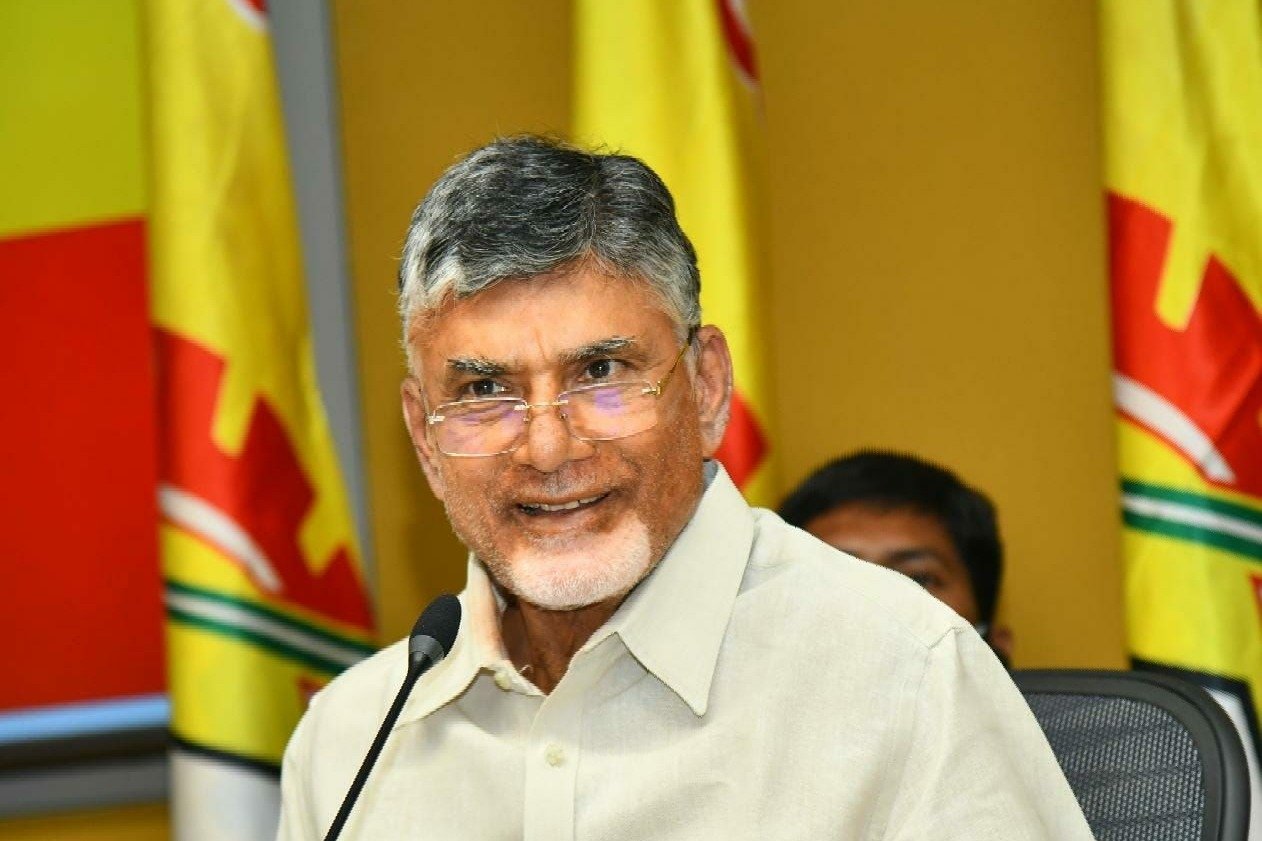 AP High Court orders CID not to arrest Chandrababu in inner ring road case