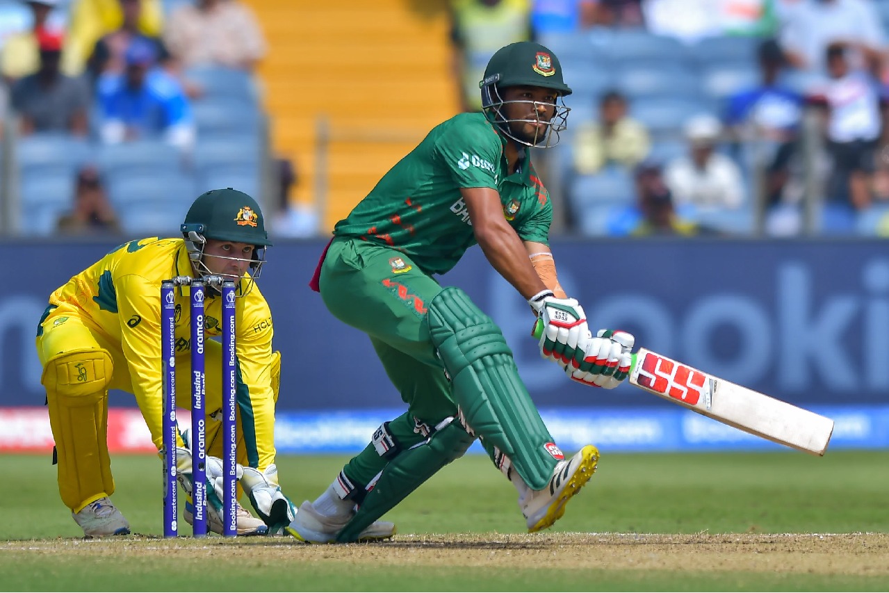 Bangladesh posts huge totla against mighty Aussies