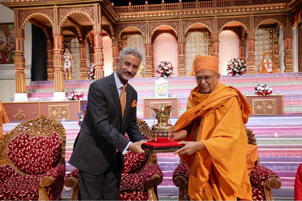 Jaishankar visits BAPS temple, interacts with Indian community in UK