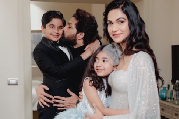 Allu Arjun shares family pic on Childrens Day