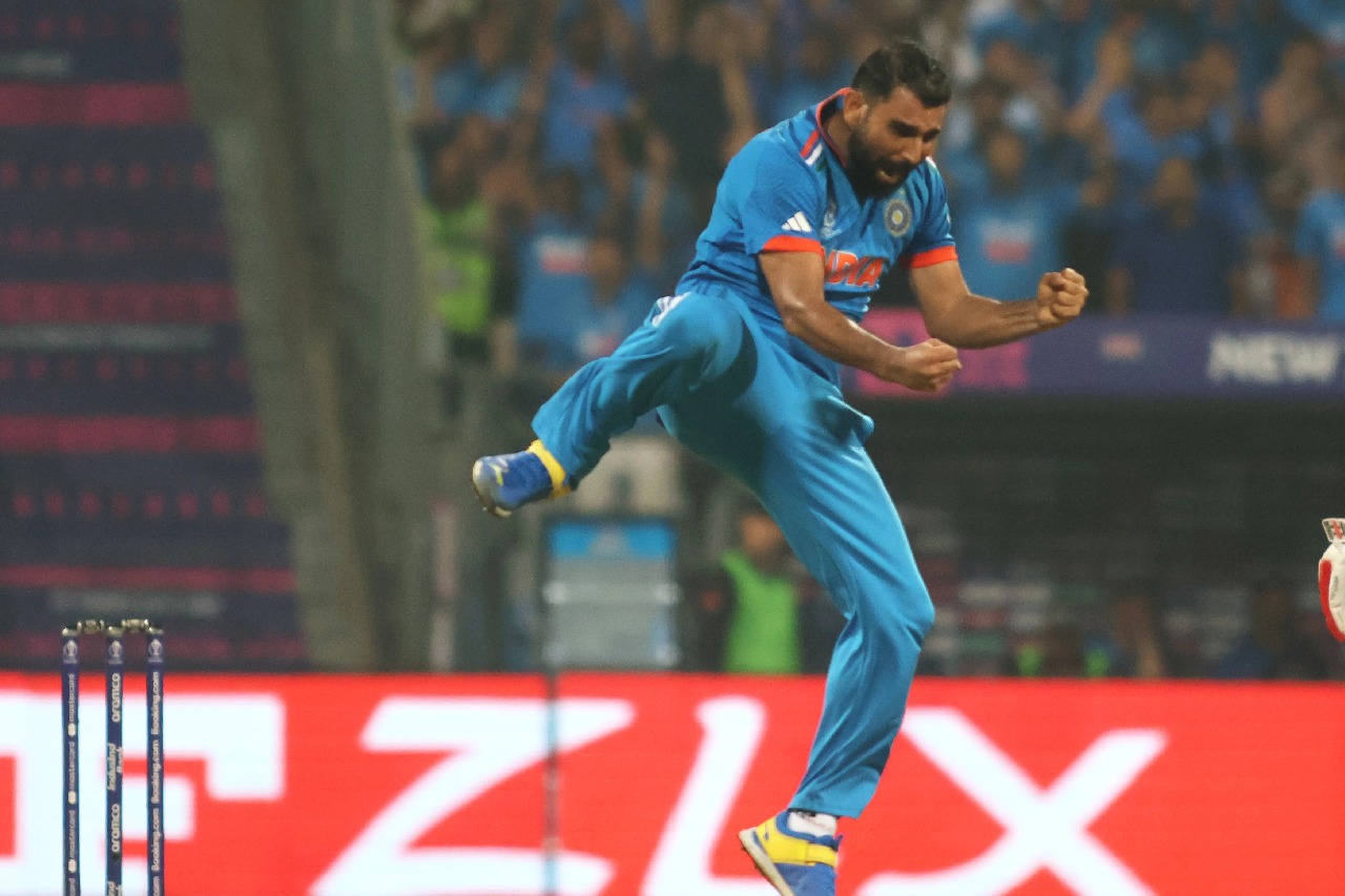 Delhi and Mumbai police funny tweets after Mohammed Shami super seven against New Zealand in semis