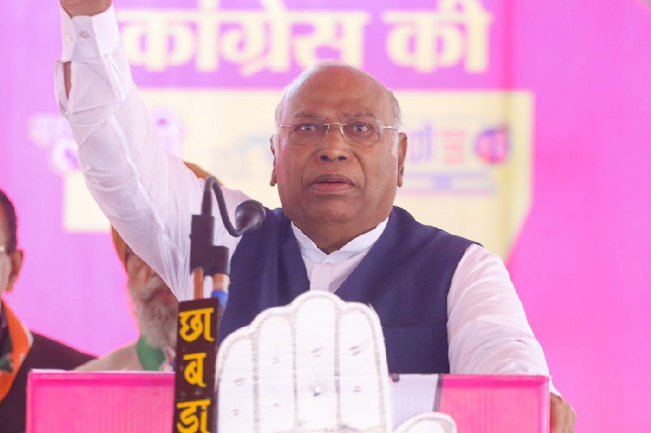 Kharge calls PM the leader of liars in Rajasthan