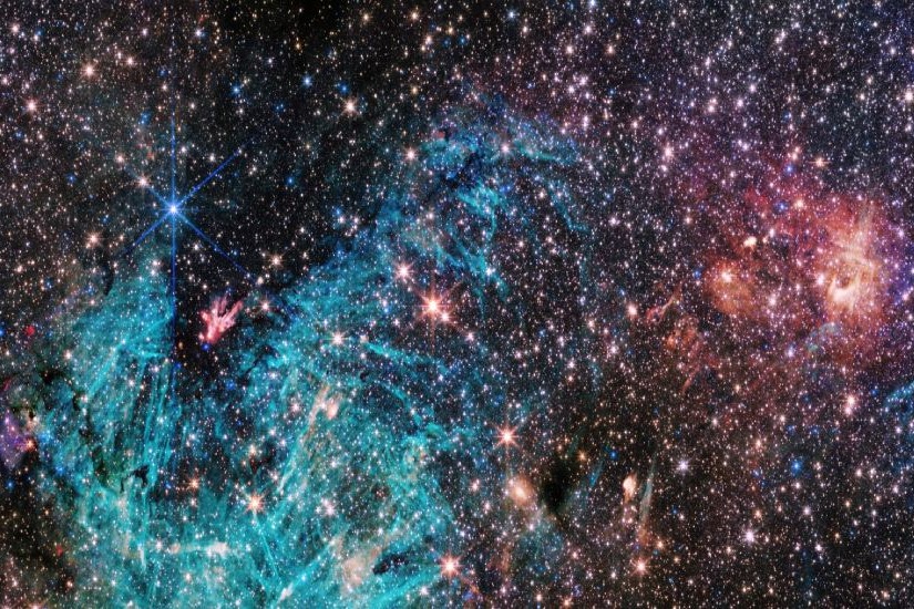  James webb telescope takes Sagittarius C is a starforming region in milkyway galaxy